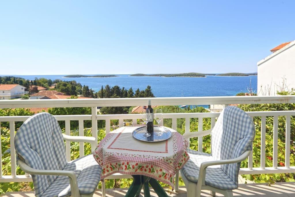 Apartment Stefani Χβαρ Εξωτερικό φωτογραφία