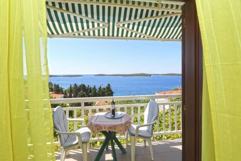 Apartment Stefani Χβαρ Εξωτερικό φωτογραφία
