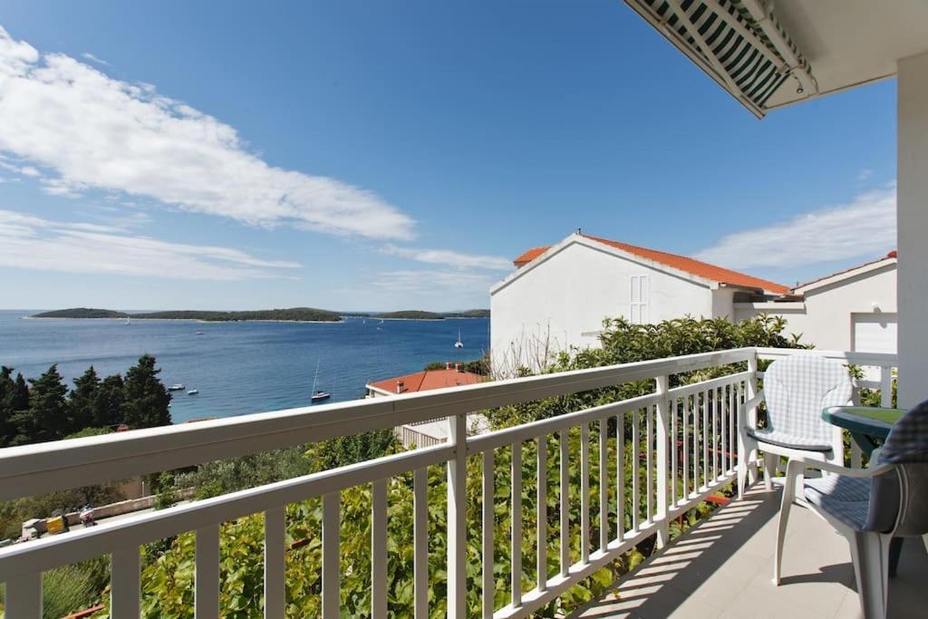 Apartment Stefani Χβαρ Εξωτερικό φωτογραφία
